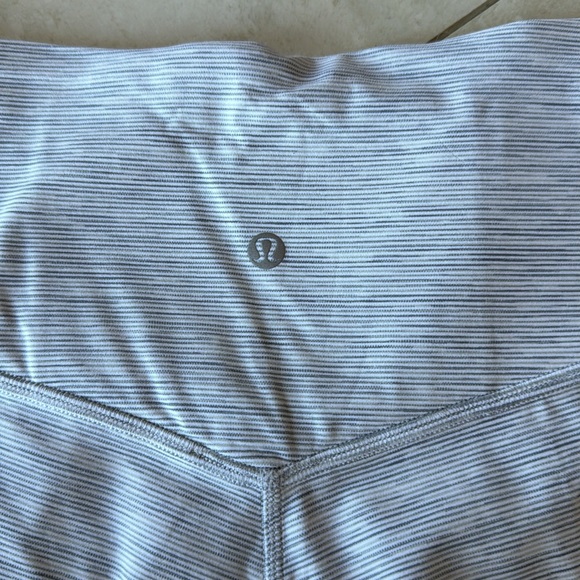 Lululemon Align HR Wide leg crop 23” sz 12 NWT - Picture 4 of 5